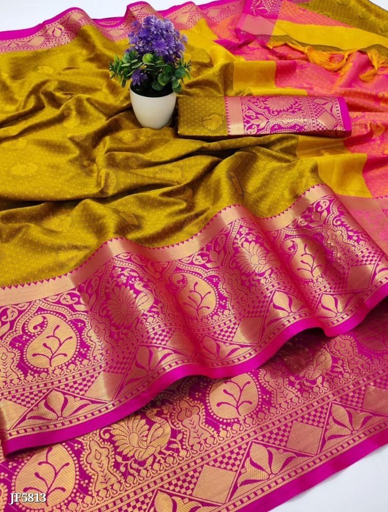 BENNY CREPE SILK FLOWER SAREE