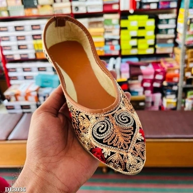 Womens Footwear 