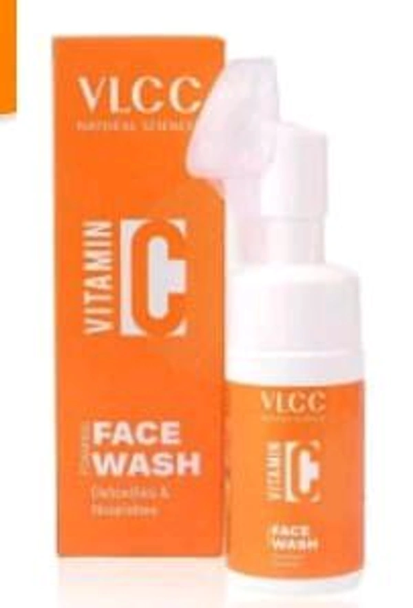 VLCC Vitamin C Foaming Face Wash 100ml.