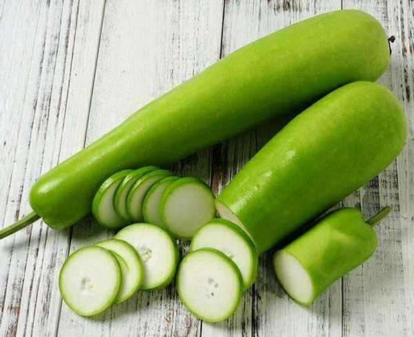 Farm Fresh Bottle Gourd /Lauki / लौकी 1kg.