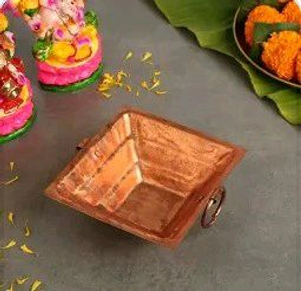 हवन कुंड (तांबा) 5.5"×5.5"