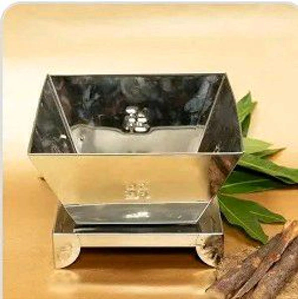 हवन कुंड स्टैंड के साथ