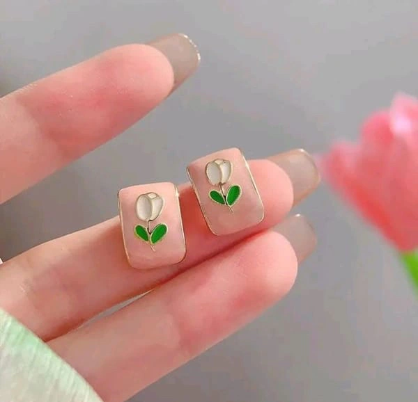 Imported Korean Earring K40028