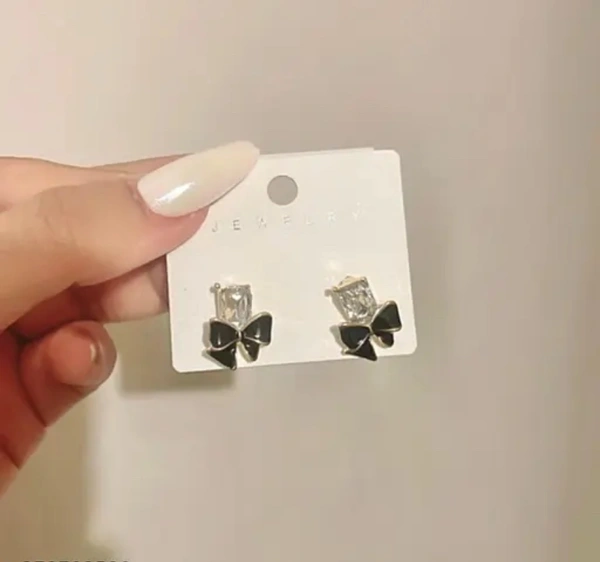 Sisterhood Imported Anttarnish  Korean Earring K40164