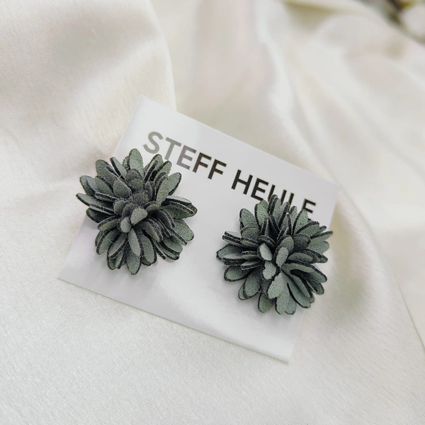 Sisterhood Flower Earring3