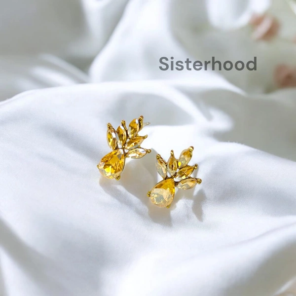 Sisterhood crystal Earring 1 - Baja White