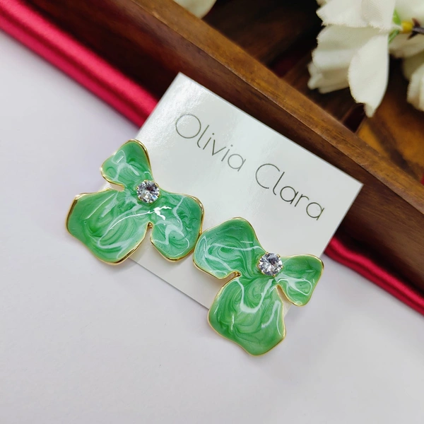 Sisterhood Cute 3 Petal golden plated Earring3