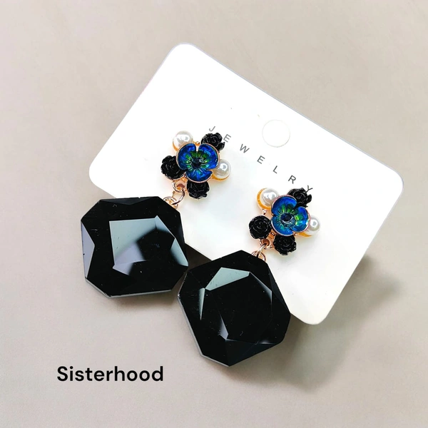 Sisterhood Glass earring 1