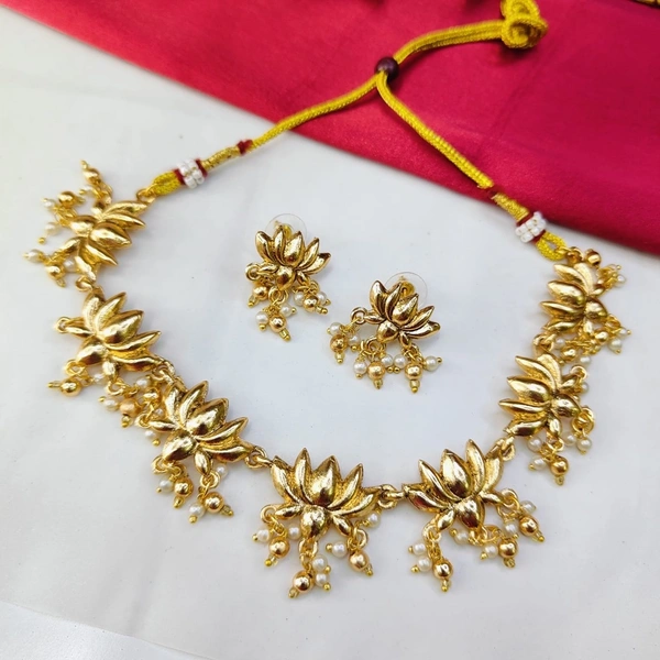 Sisterhood Lotus Neckale set  5