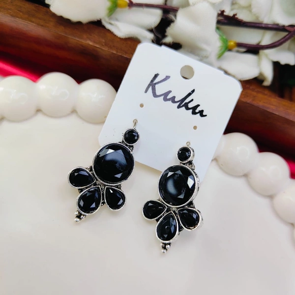 Sisterhood oxisided Earring 2