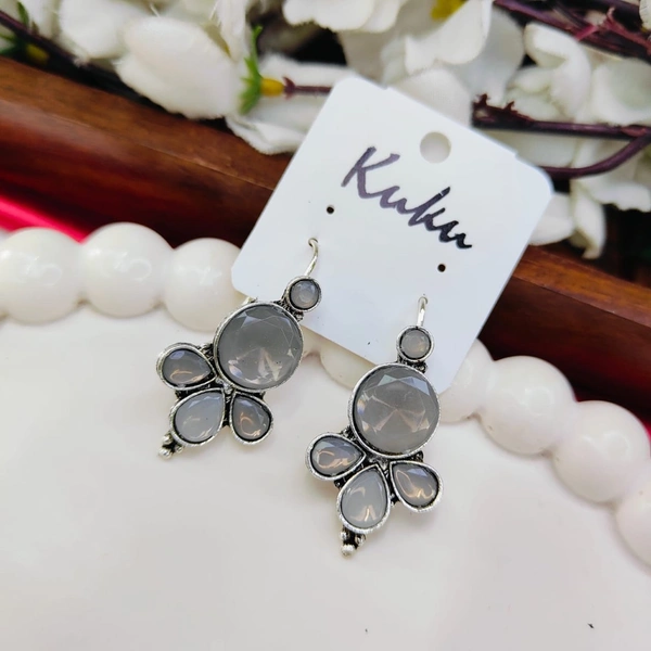 Sisterhood oxisided Earring 1