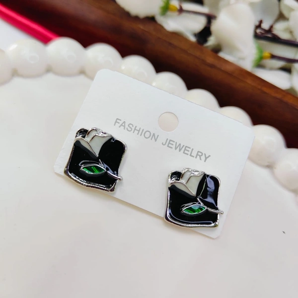 Sisterhood oxisided Earring 7