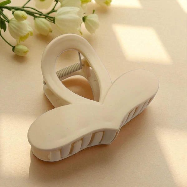 Claw Clip 9