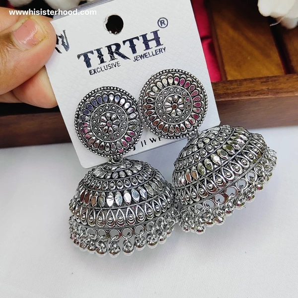 Weightless Silver Jhumkas 