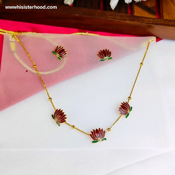 Trending Lotus Mala