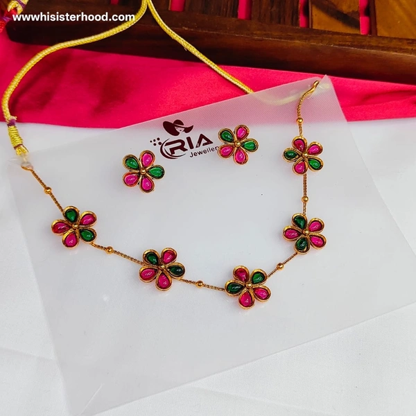 Flower Neckale 9