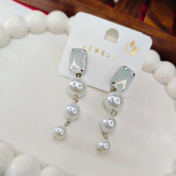 statement earring 17
