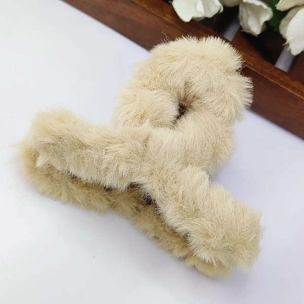 Plush furry claw clip 8