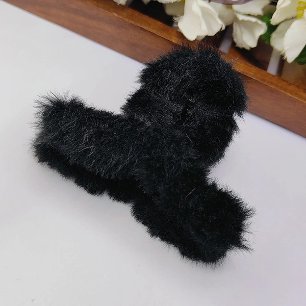 Plush furry claw clip 12