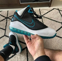 Nike LeBron 7QS Red Carpet - Black, 7.5 - 8 - 9 - 10