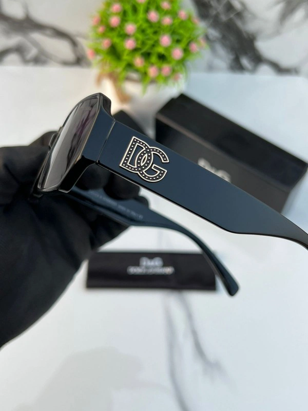 Dolce & gabbana small black shaded