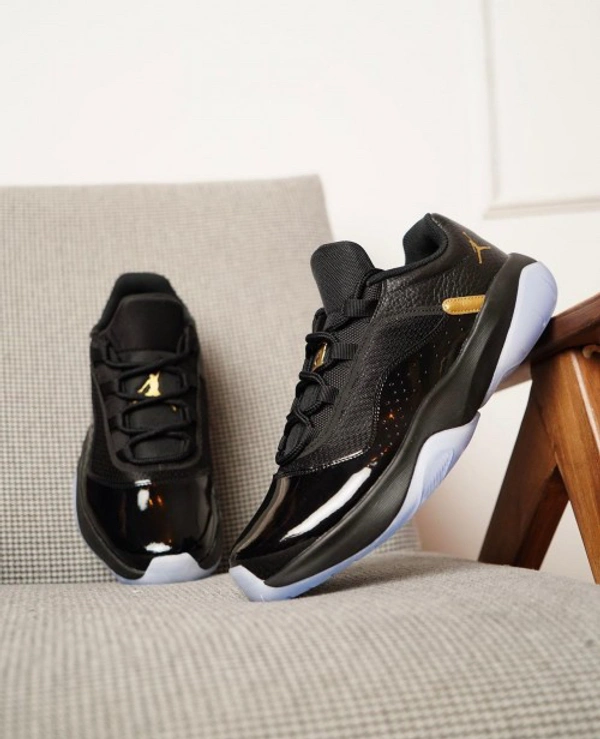 Nike Air Jordan 11 Low CMFT Black - Black