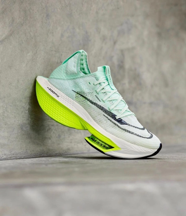 NIKE ZOOM ALPHAFLY