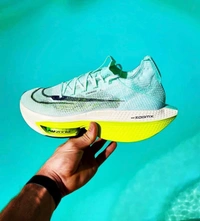 NIKE ZOOM ALPHAFLY