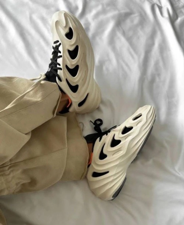 Addidas adifom q wonder white core  - 7- 7.5 - 8.5 - 9 - 10