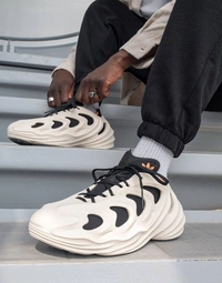 Addidas adifom q wonder white core  - 7- 7.5 - 8.5 - 9 - 10