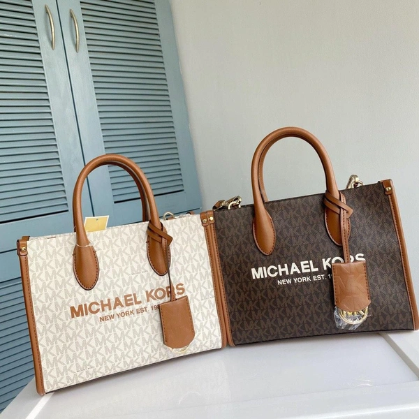 Micheal Kors Tote - Size:14 10Approx
