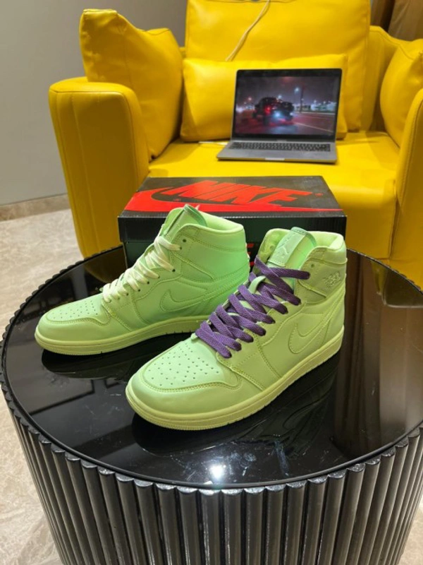 Nike Air Jordan Retro 1 High Barely Volt - 7.5-7-8.5-9-10