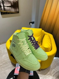 Nike Air Jordan Retro 1 High Barely Volt - 7.5-7-8.5-9-10