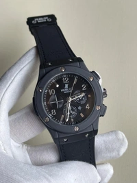 Hublot Mens Premium Watch - Black
