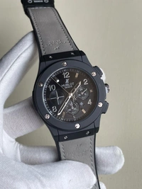 Hublot Mens Premium Watch - Black