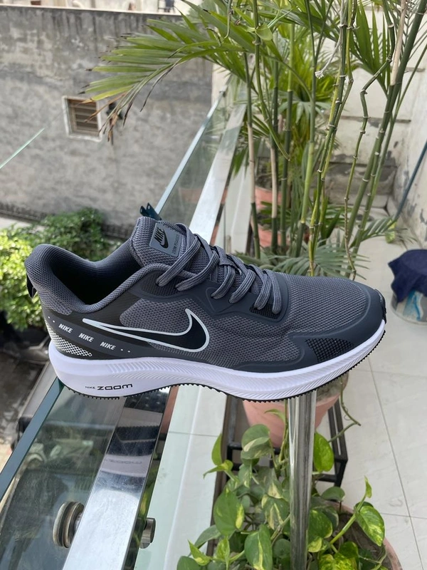 Nike ZoomX Premium Shoes - 8