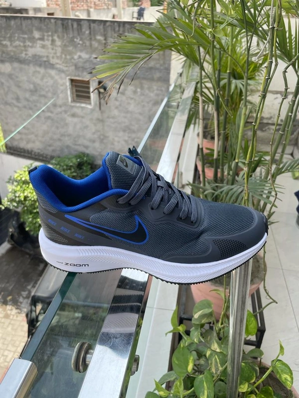 Nike ZoomX Premium Shoes - 10