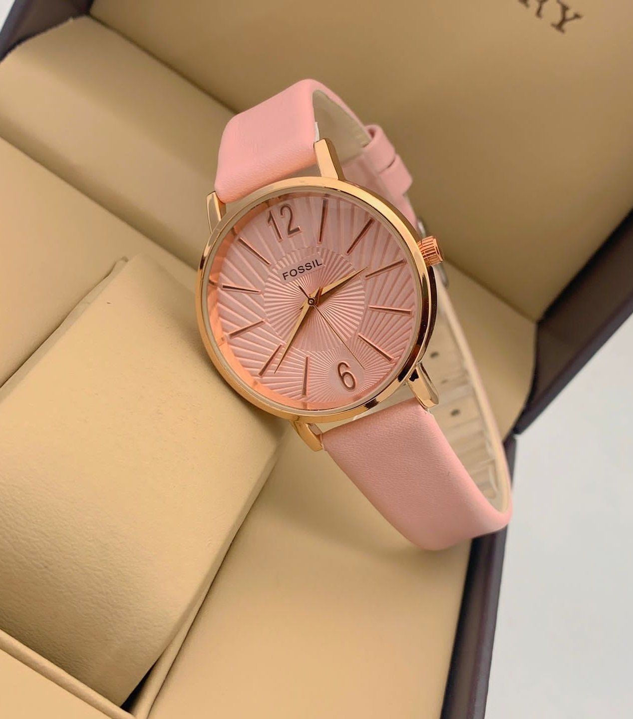 Fossil on sale pink watch