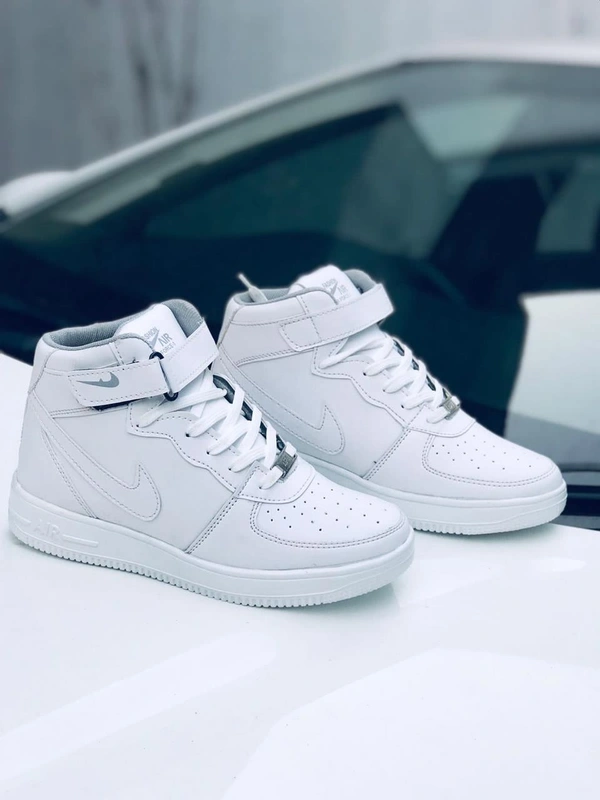Nike Mens Hightop - 9