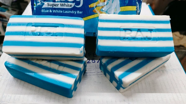raj blue & white soap box ( 15 pkts )