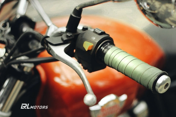 66bhp 66Bhp Leather handle grip wrap (Pair) - Black