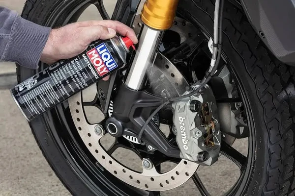Liqui Moly Motorbike Chain & Brake Cleaner (500ml)