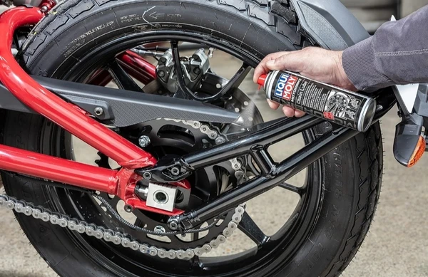 Liqui Moly Motorbike Chain Lube (250ml)