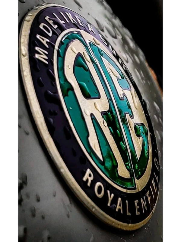 Made Like A Gun Round Metal Logo Sticker Fuel Tank Petrol Tank Monogram for Royal Enfield Classic (Pack of 2, Golden)

