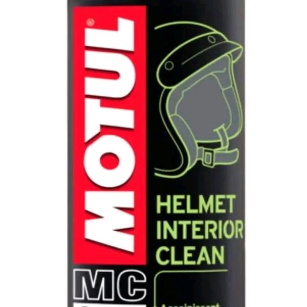 Motul M2 Helmet Interior Clean
