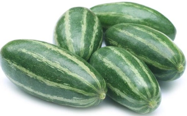 Apna Fresh Pointed Gourd (Patal) - 1Kg, Green
