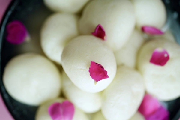 Apna Dairy Rasgulla (রসগোল্লা) - 1 Pieces, White