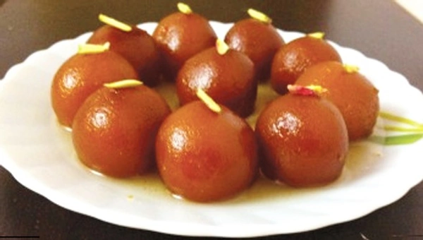 Apna Dairy Gulab Jamun Rasgulla (গুলাব জামুন) - 1 Pieces, Brownish Red Colour