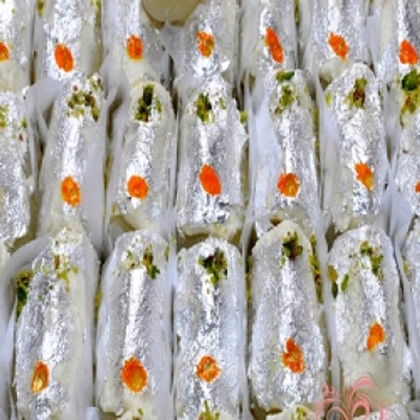 Apna Dairy Pakeeza Sweet (চম চম) - 1 Pieces, Bright Yellow