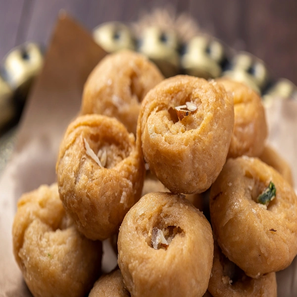 Apna Dairy Balushahi (বালুশাহী) - 100 Gm, Dark Brown